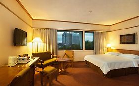 Elmi Hotel